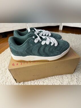 Sz 5Y Green Suede Jordan Session’s (GS) NEW
